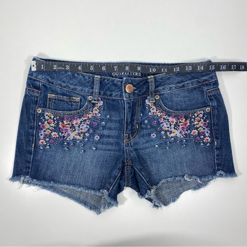 American Eagle Outfitters Ditzy Floral Embroidered Cutoffs Denim Jean Shorts 4 - Picture 8 of 11